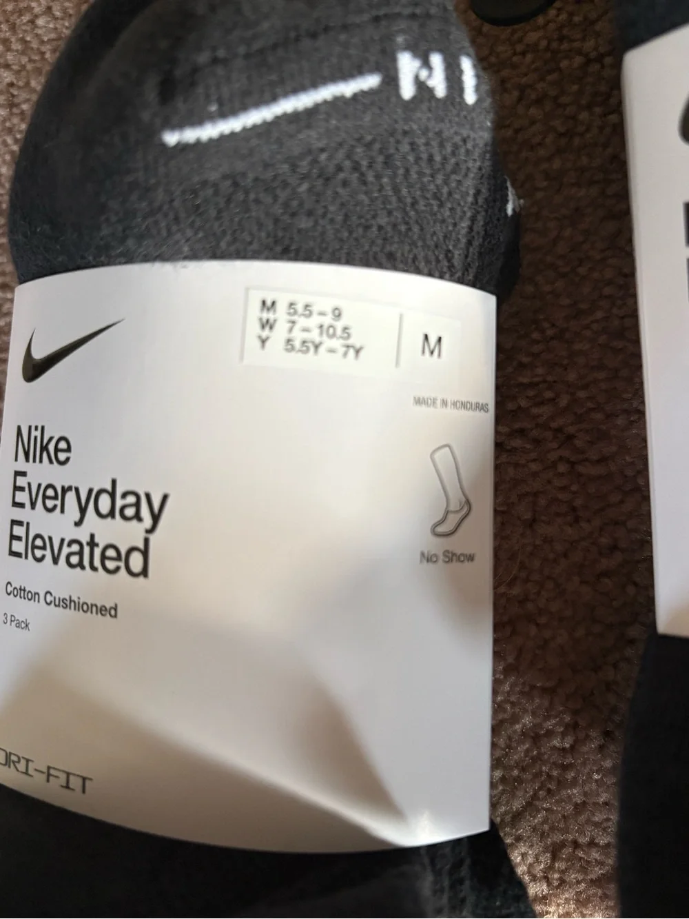 Nike Women’s set of 6 black no show athletic socks medium NWT